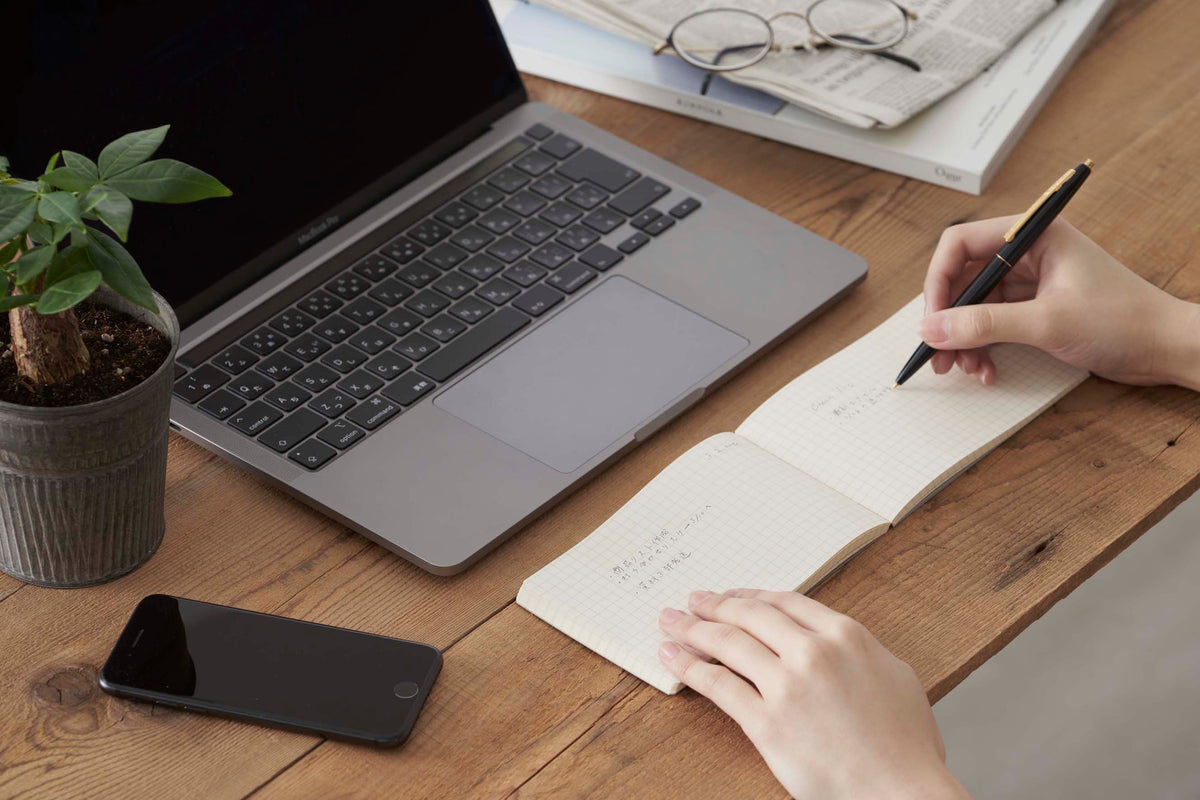 isshoni. NoteBook Desk Grid PC 13 inch-6