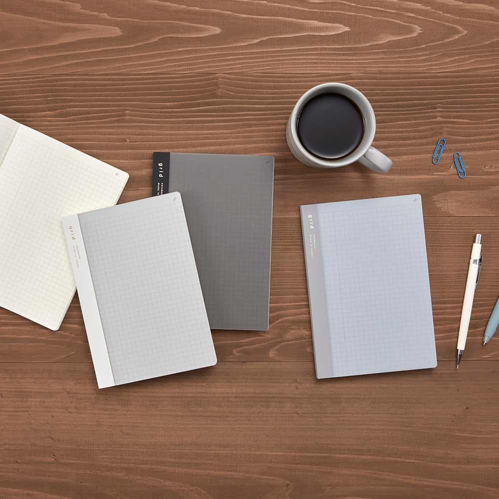isshoni. NoteBook Number A5 Grid-6
